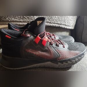 Nike Kyrie Flytrap 5 “Bred” Black Basketball Shoes CZ4100-003 Mens 12 NWOB